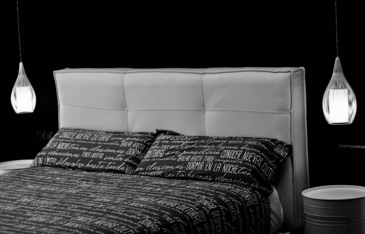Black And White Suitte "Plaza" Noja Luaran gambar
